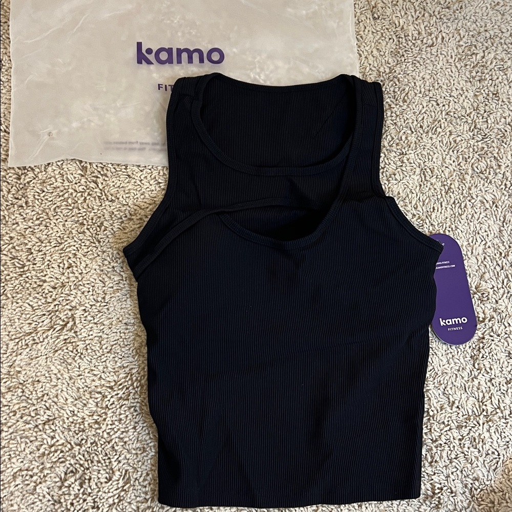 NWT kamo fitness Aria Rib Waist Length Tank top Bra Small (long length)